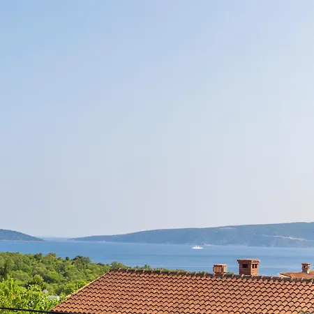 Apartmán Beautiful In With Wifi Pinezići