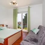 Lägenhet 1 Bedroom Pet Friendly In